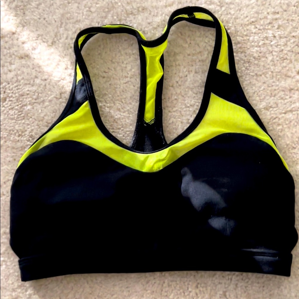 Bombshell sportswear black & green sports bra